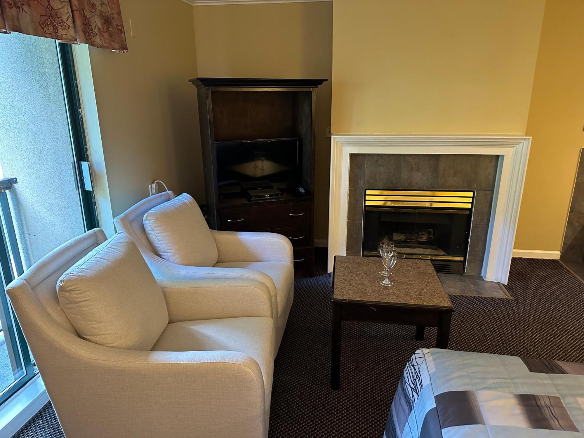 Canadian Inn Surrey Eksteriør billede