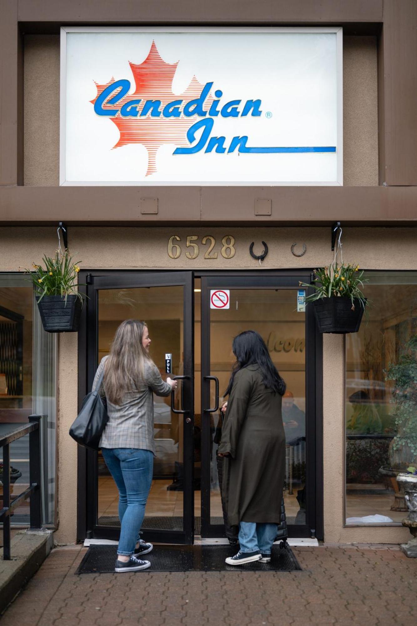 Canadian Inn Surrey Eksteriør billede